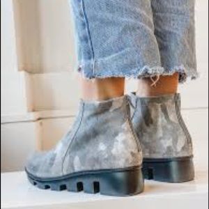 L'Amour Des Pieds Hadirat Boot